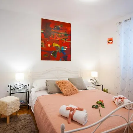 Dumaneo Art Apartment *
