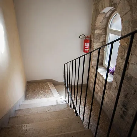 Apartment Dumaneo Art