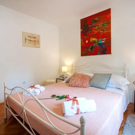 Apartment Dumaneo Art Split