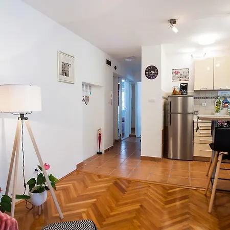 Dumaneo Art Apartment